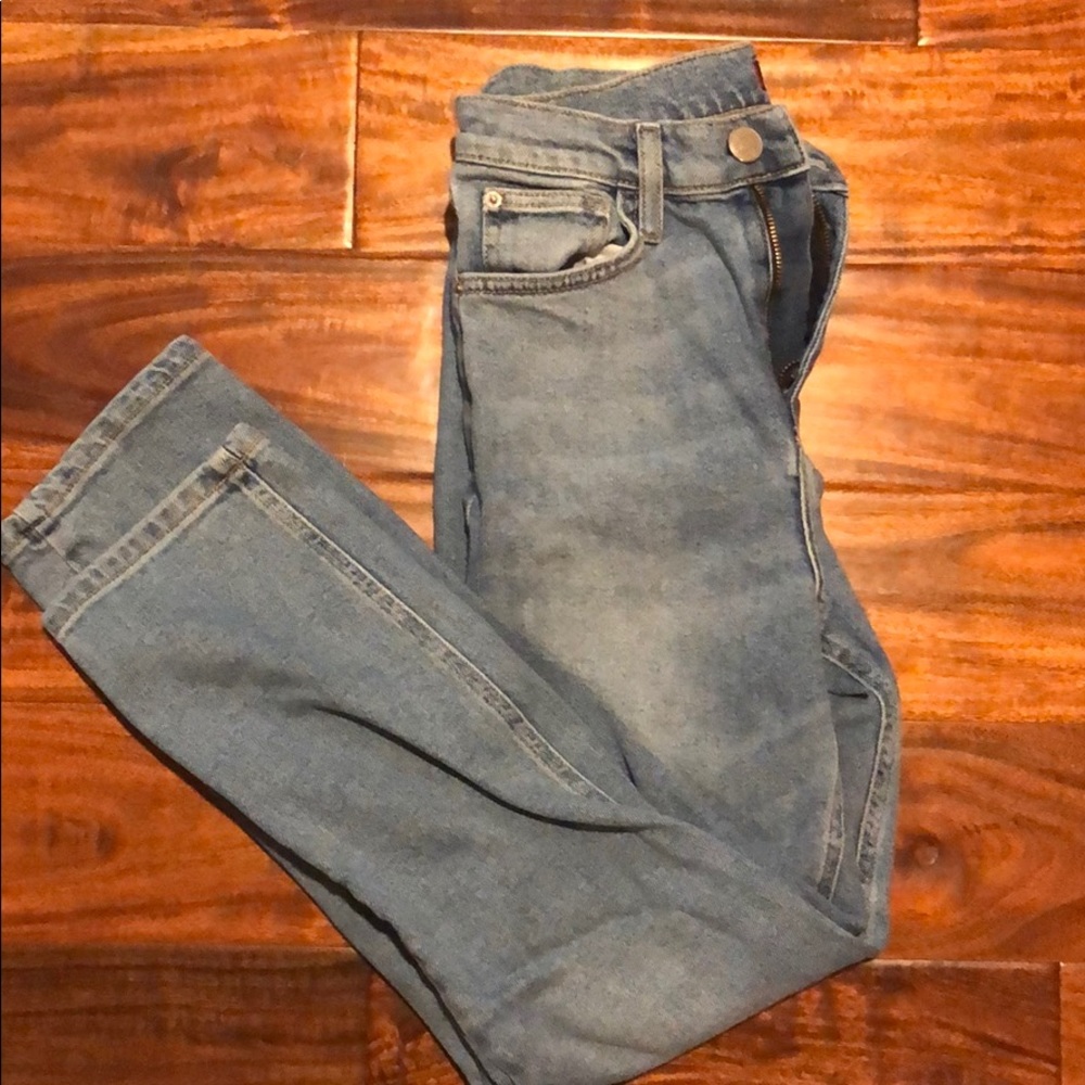 BDG light wash girlfriend jeans